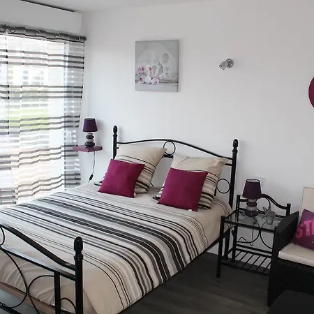 Le Champ De La Ferme Bed & Breakfast Laigne-en-Belin