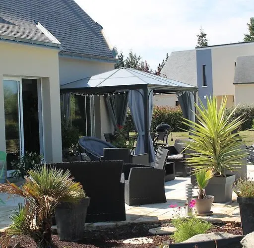 Le Champ De La Ferme Saint-Gervais en-Belin