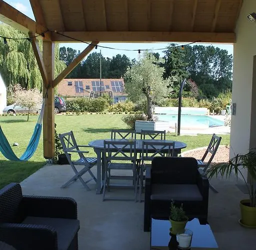 Le Champ De La Ferme Saint-Gervais en-Belin