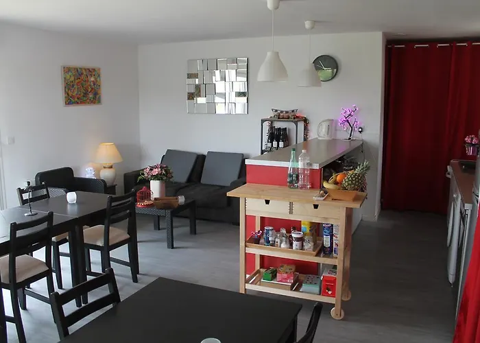 Le Champ De La Ferme 3*